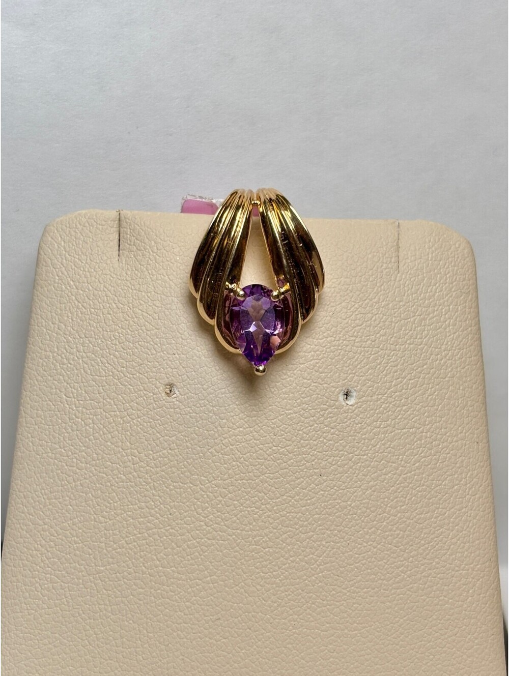 14k Yellow Gold Amethyst Pendant